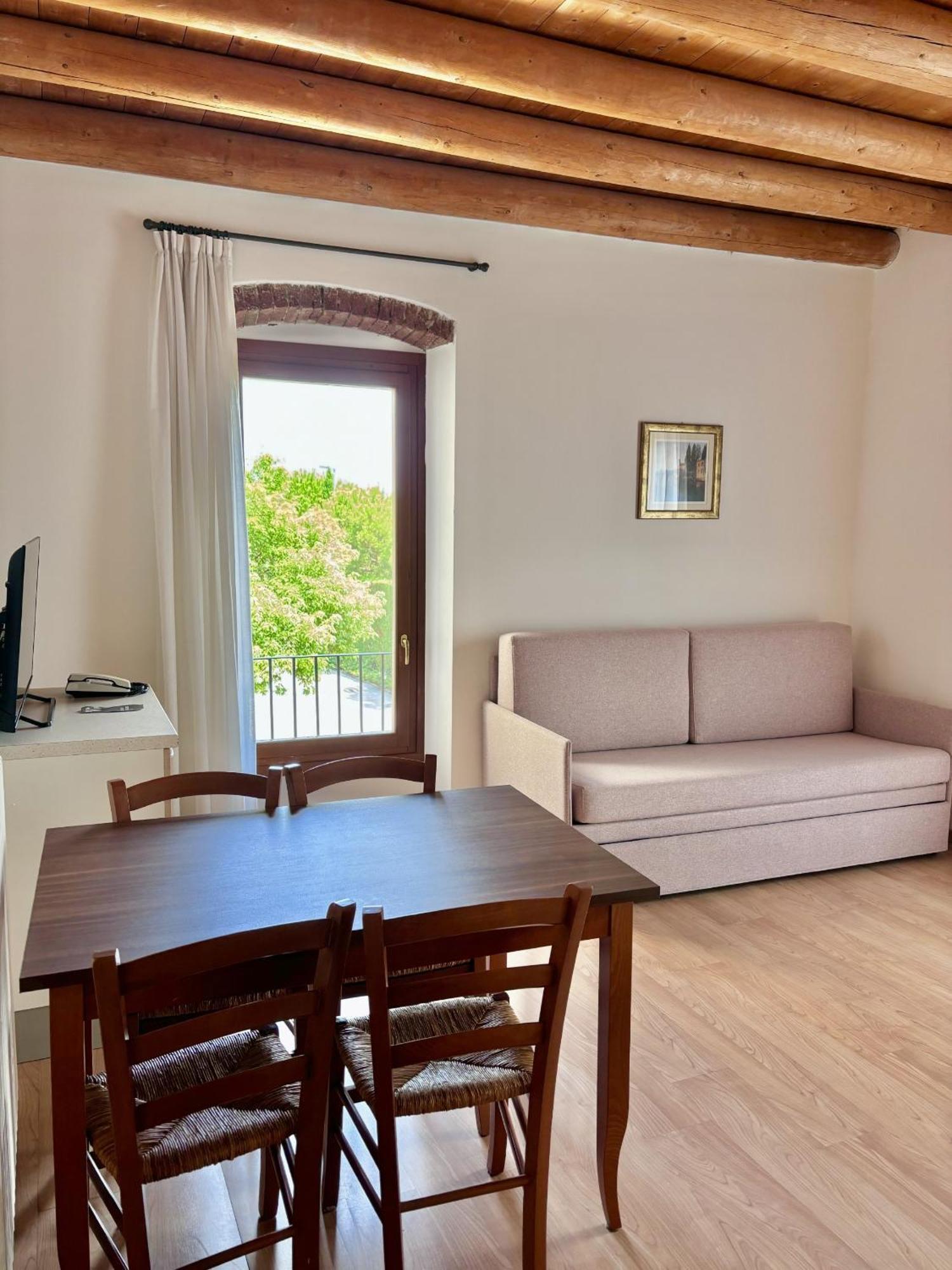Hotel Bella Italia بسكييرا ديل غاردا المظهر الخارجي الصورة