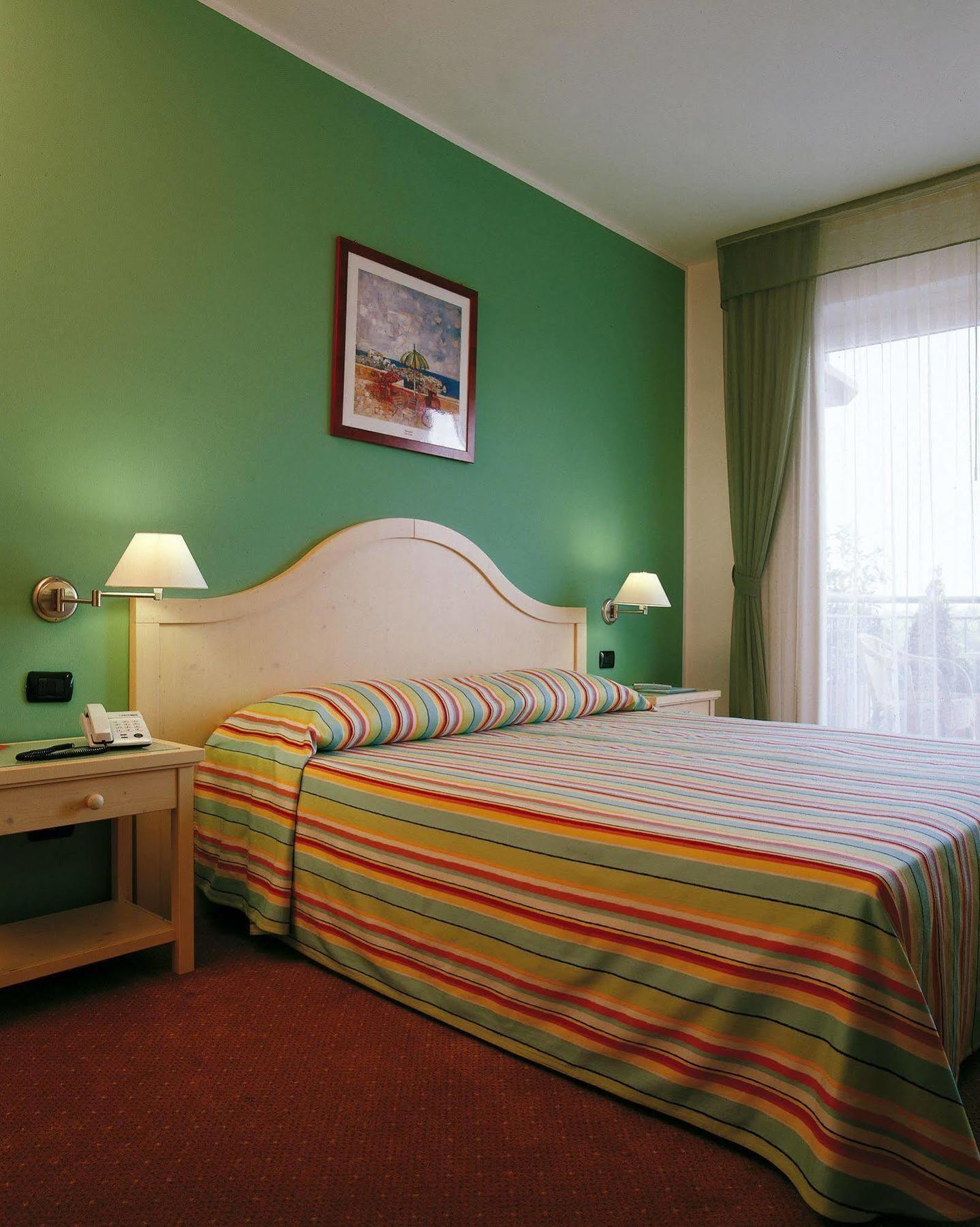 Hotel Bella Italia بسكييرا ديل غاردا المظهر الخارجي الصورة